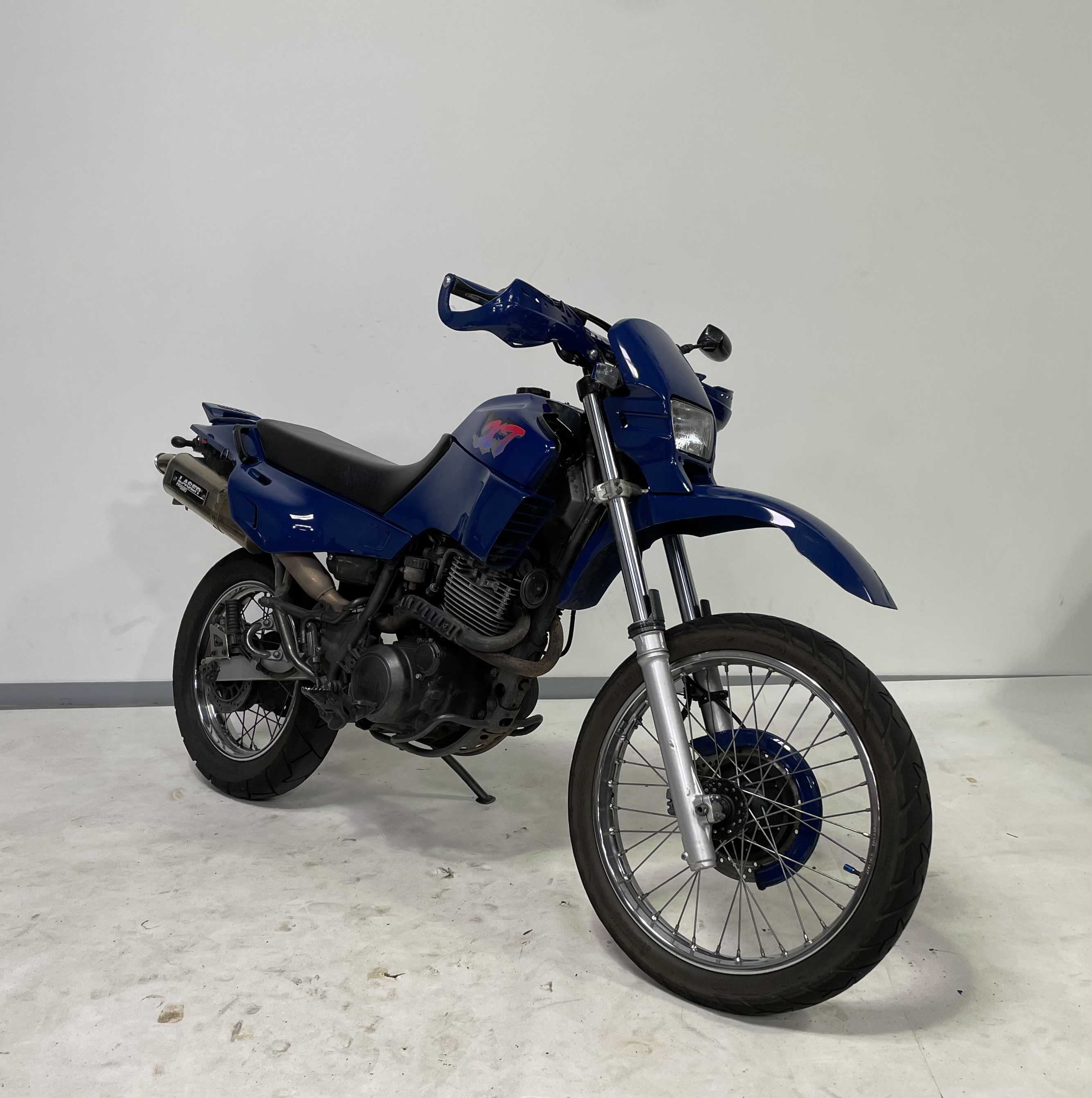 Yamaha XT 600 E 1990 HD vue 3/4 droite