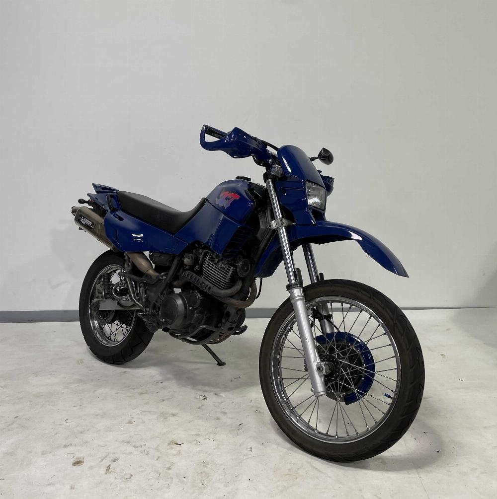 Yamaha XT 600 E 1990 vue 3/4 droite