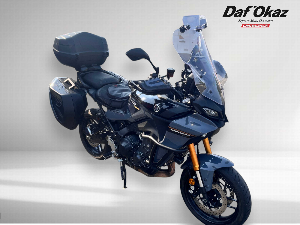 Yamaha Tracer 900 GT 2023 vue 3/4 droite