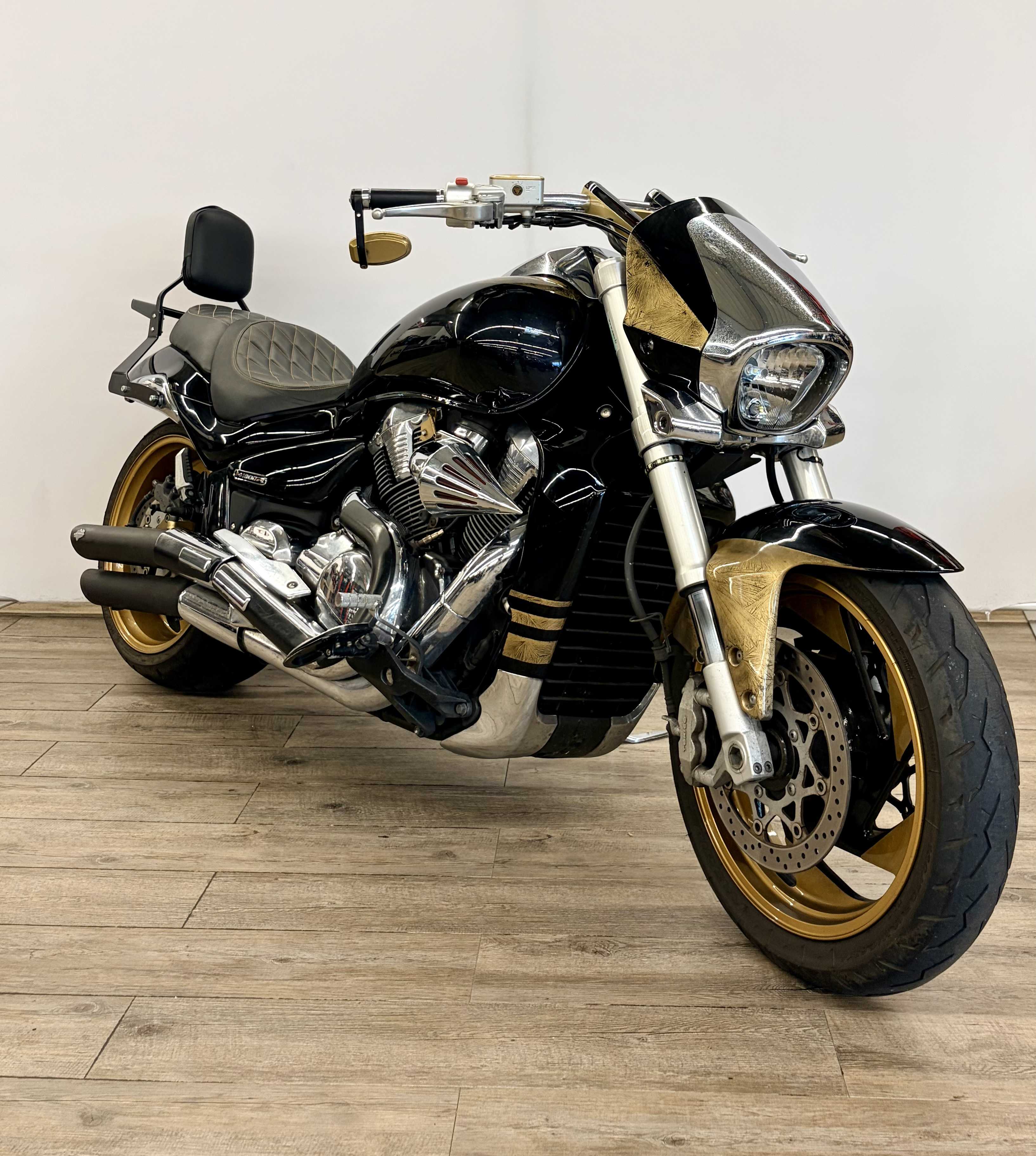 Suzuki VZR 1800 Intruder (M1800R) 2007 HD vue 3/4 droite