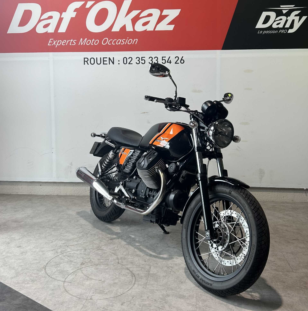Moto Guzzi 750 V7 V7 SPECIALE 2013 vue 3/4 droite