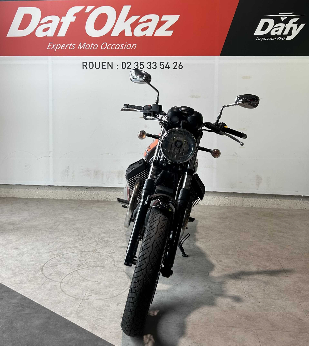 Moto Guzzi 750 V7 V7 SPECIALE 2013 vue avant