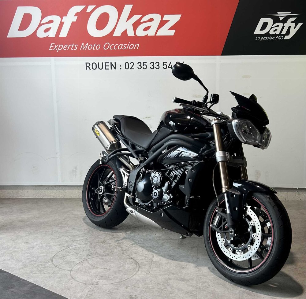 Triumph 1050 Speed Triple ABS 2014 vue 3/4 droite