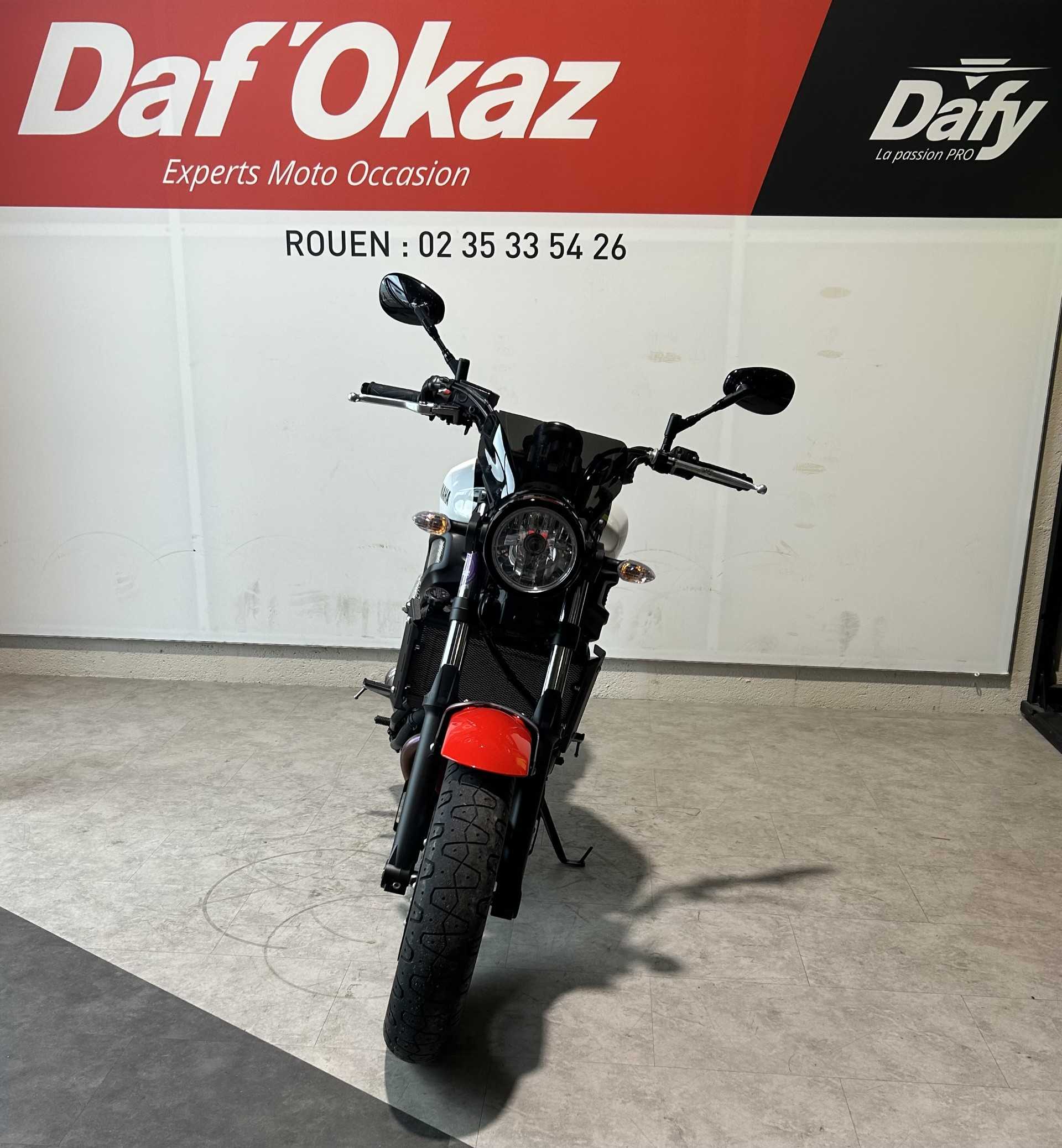 Yamaha XSR 700 2021 HD vue avant