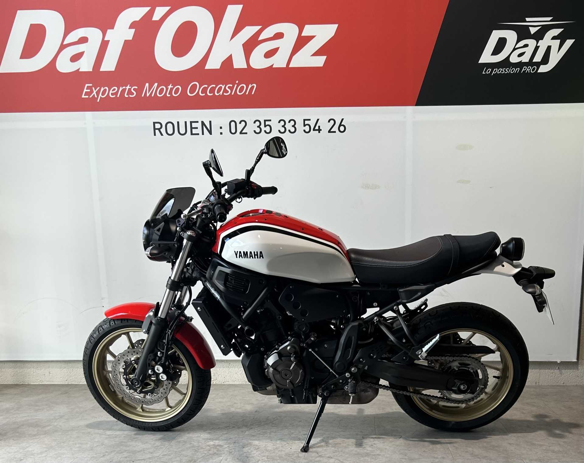 Yamaha XSR 700 2021 HD vue gauche
