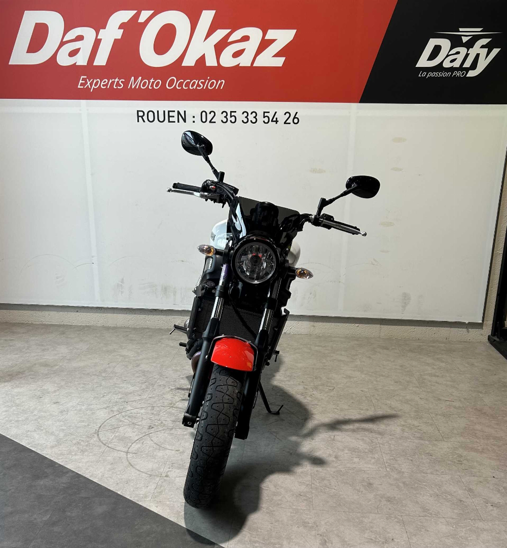 Yamaha XSR 700 2021 vue avant