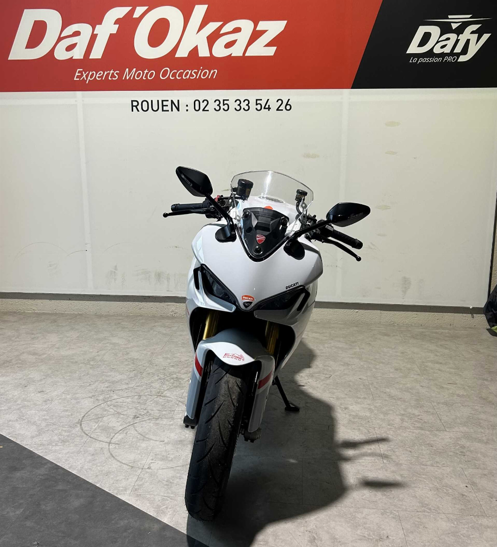 Ducati 950 SUPERSPORT S 2024 vue avant