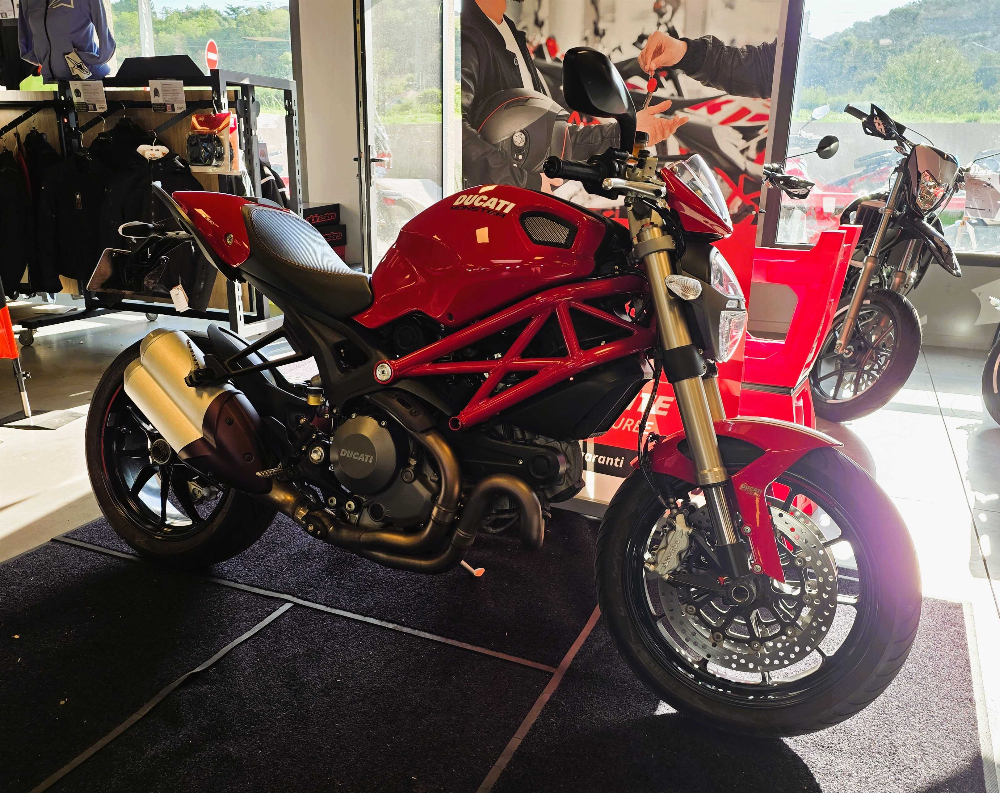 Ducati 1100 Monster EVO 2013 vue avant
