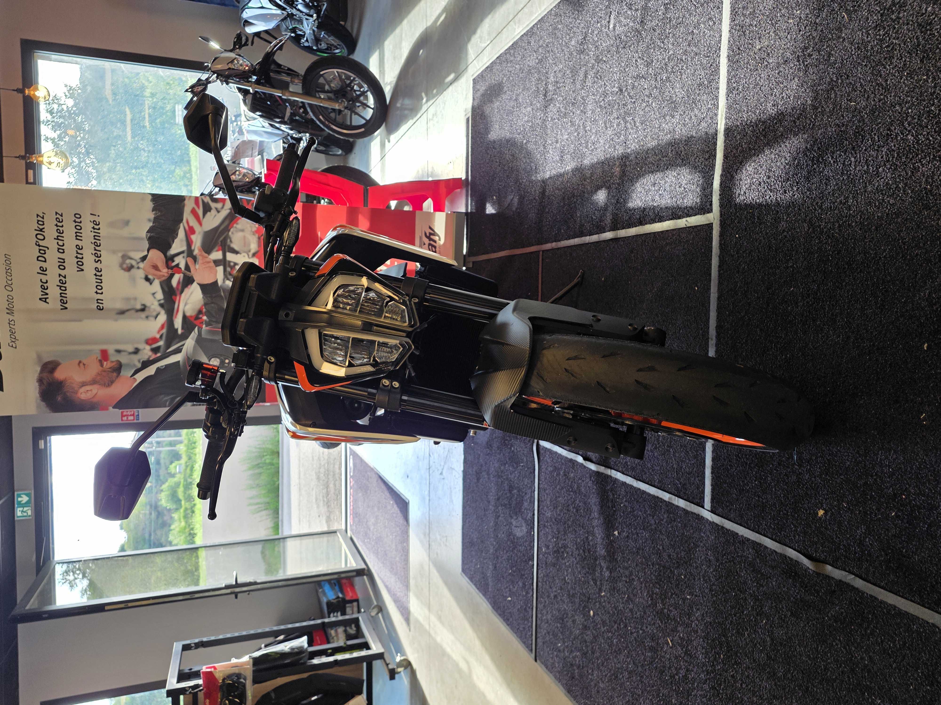 KTM 890 Duke R 2021 HD vue avant
