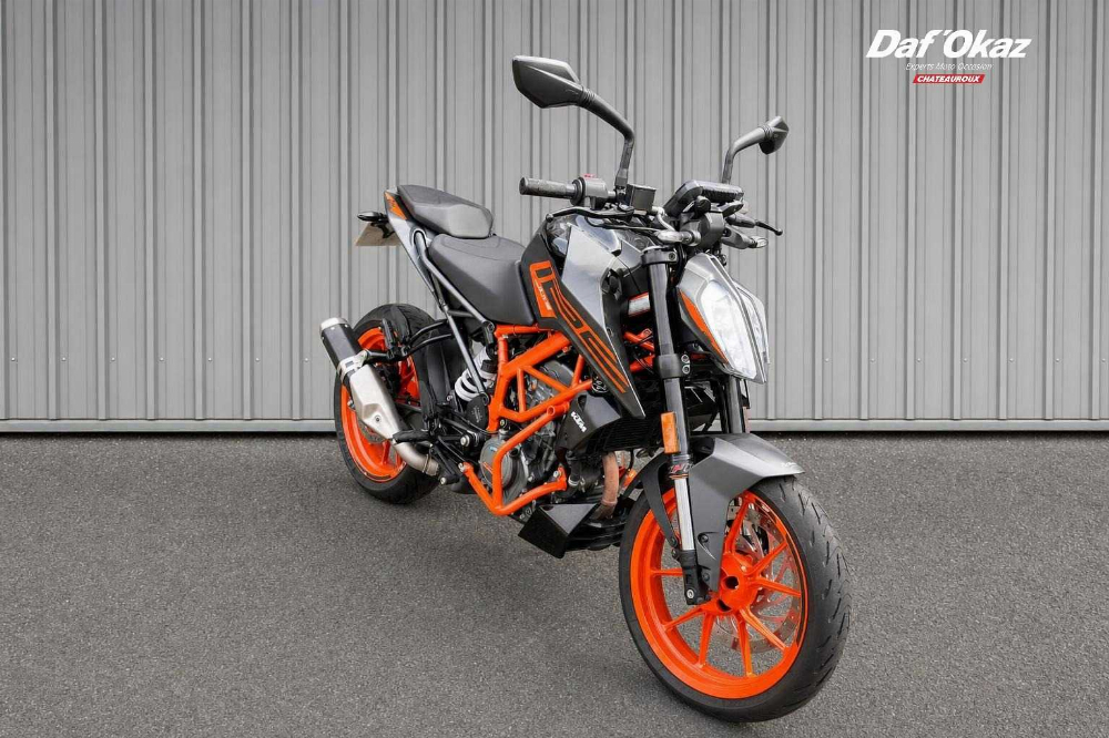 KTM 125 Duke 2021 vue 3/4 droite