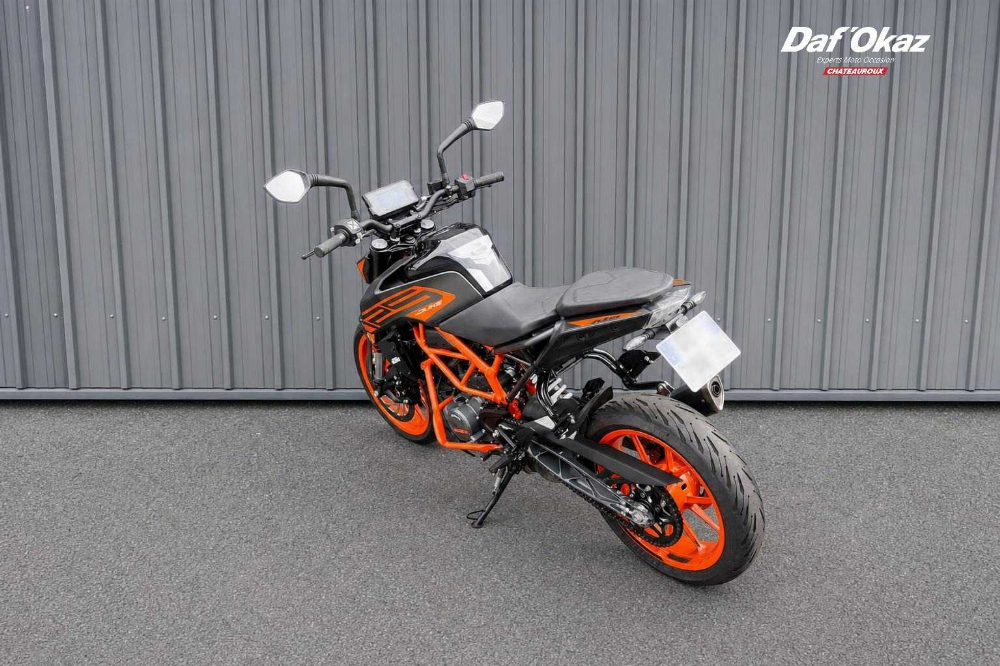 KTM 125 Duke 2021 vue gauche