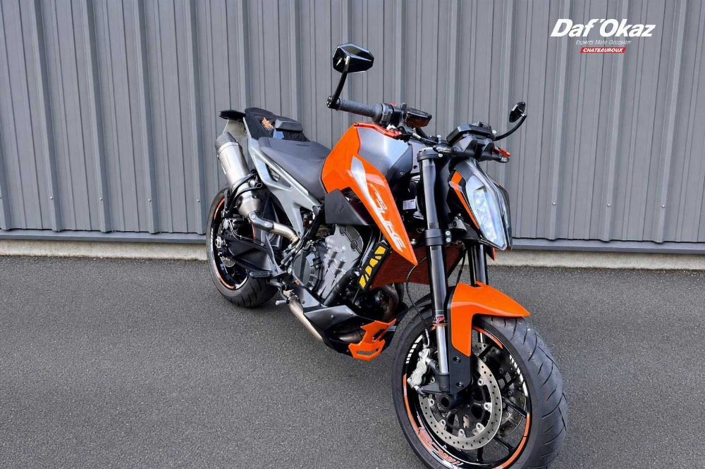 KTM 790 Duke 2019 vue 3/4 droite