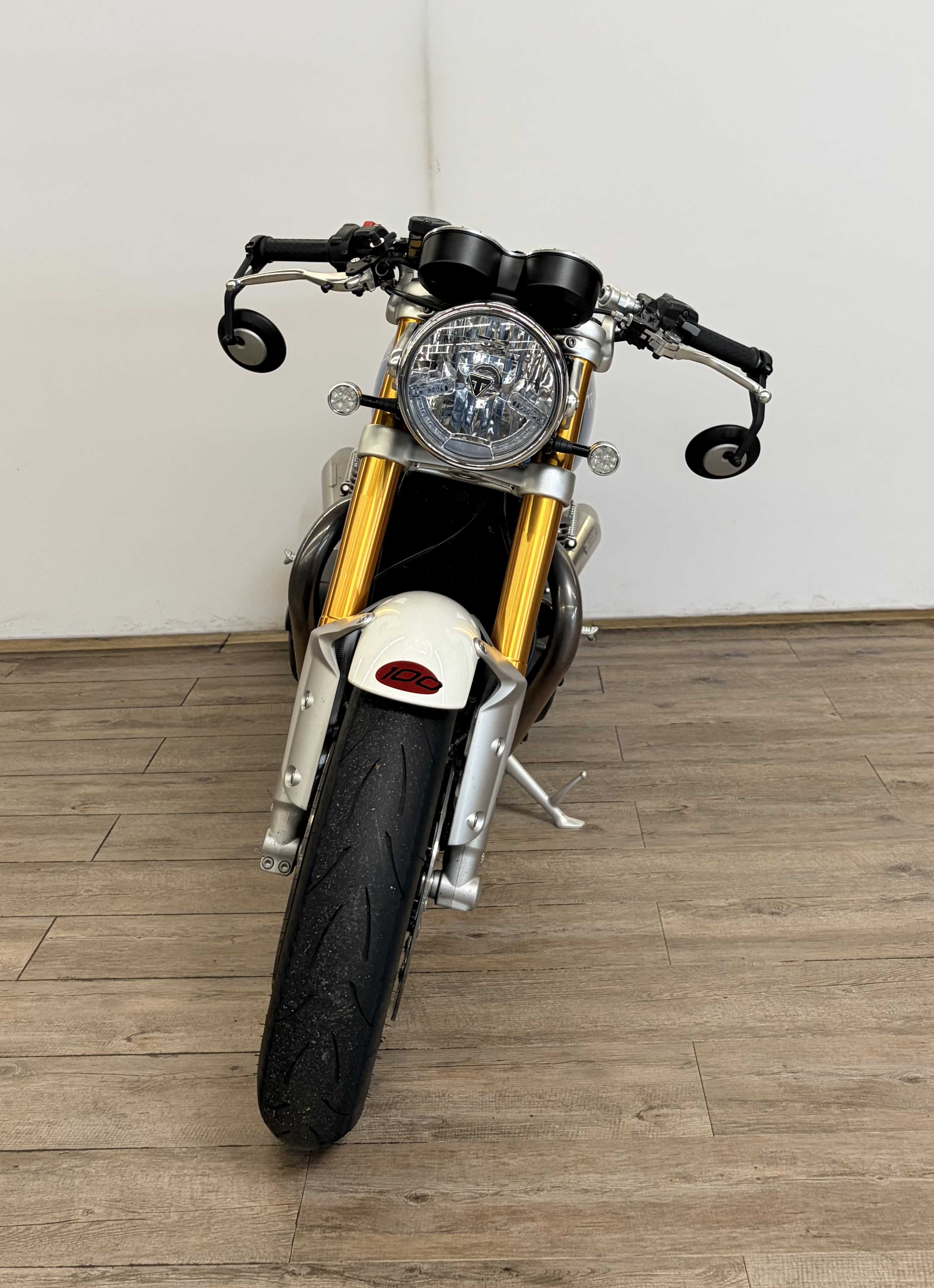 Triumph 1200 Thruxton RS 2021 HD vue avant