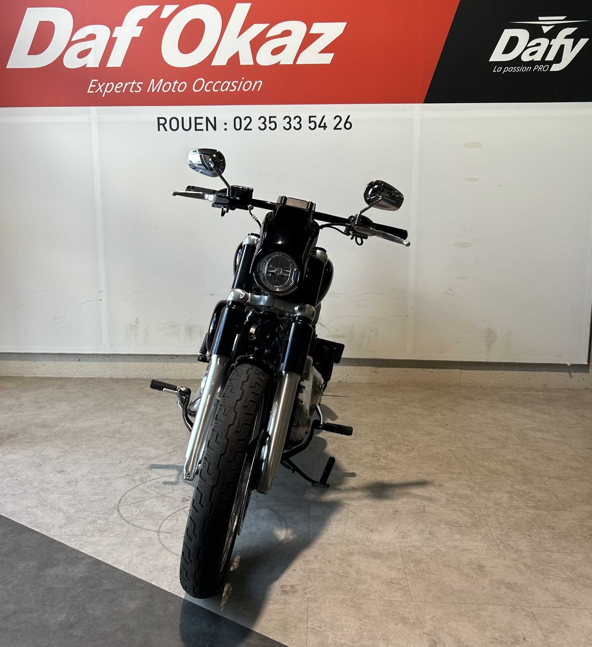 Triumph STREET TRIPLE 765 RS RS 2022 HD vue avant