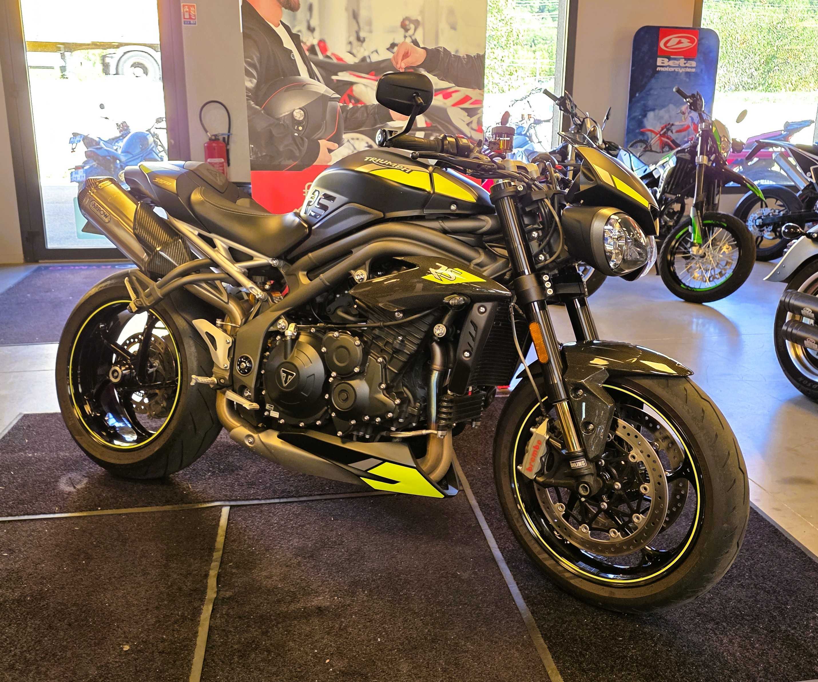 Triumph 1050 Speed Triple RS 2020 HD vue 3/4 droite