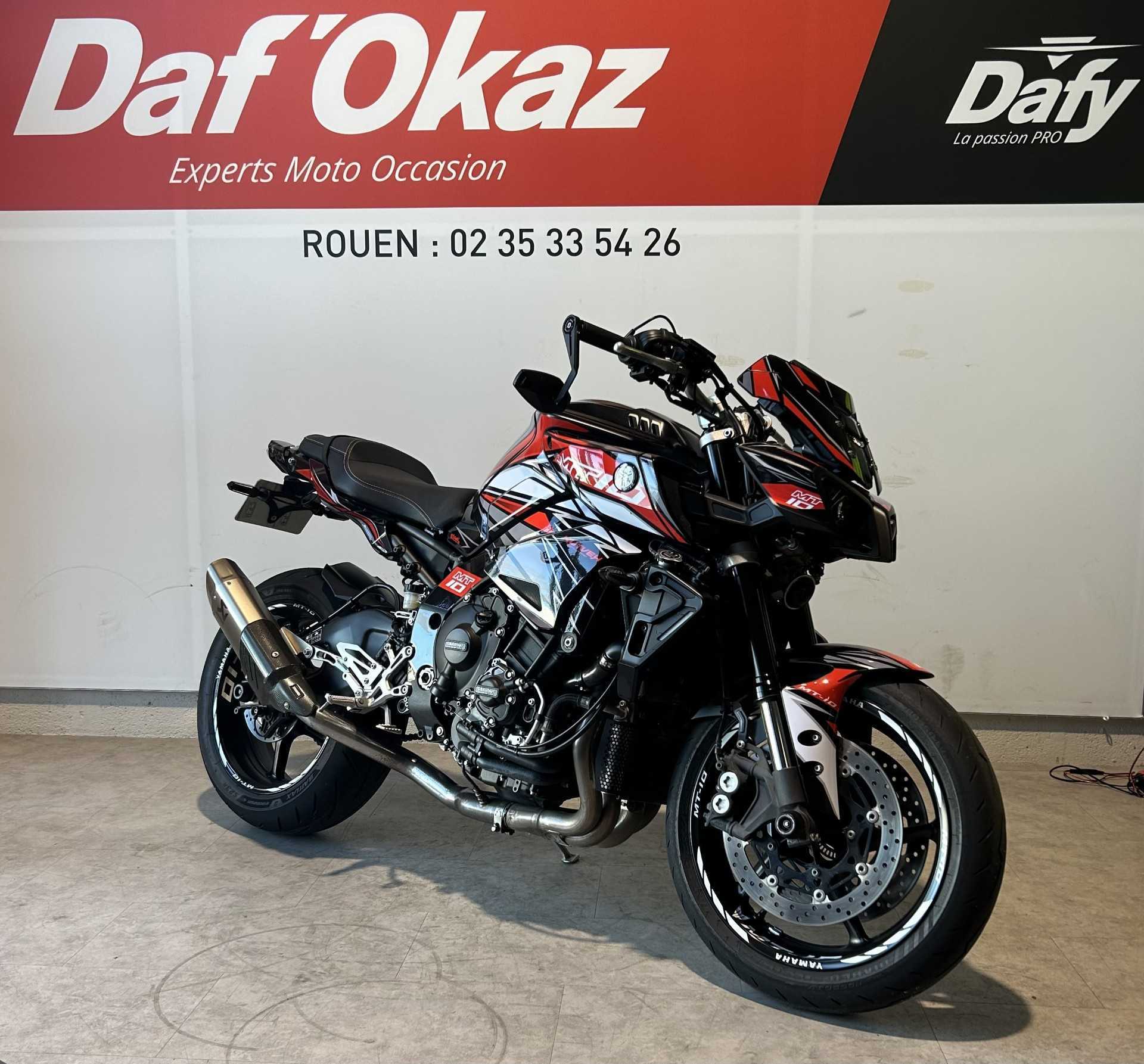 Yamaha MT-10 2018 HD vue 3/4 droite