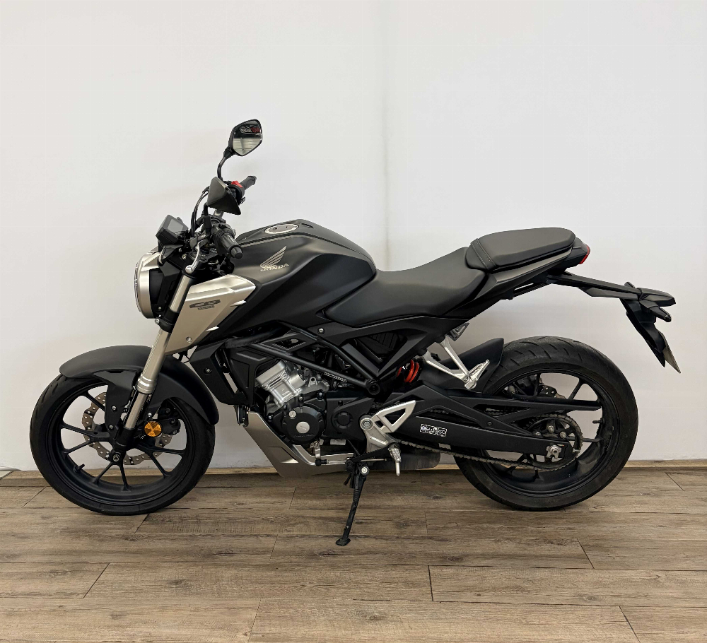 Honda CB 125 R 2018 vue gauche