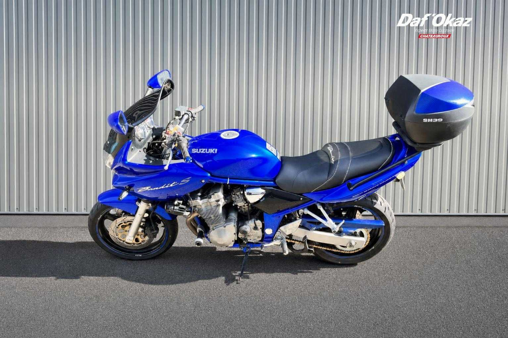 Suzuki GSF 600 S Bandit 2002 vue arrière