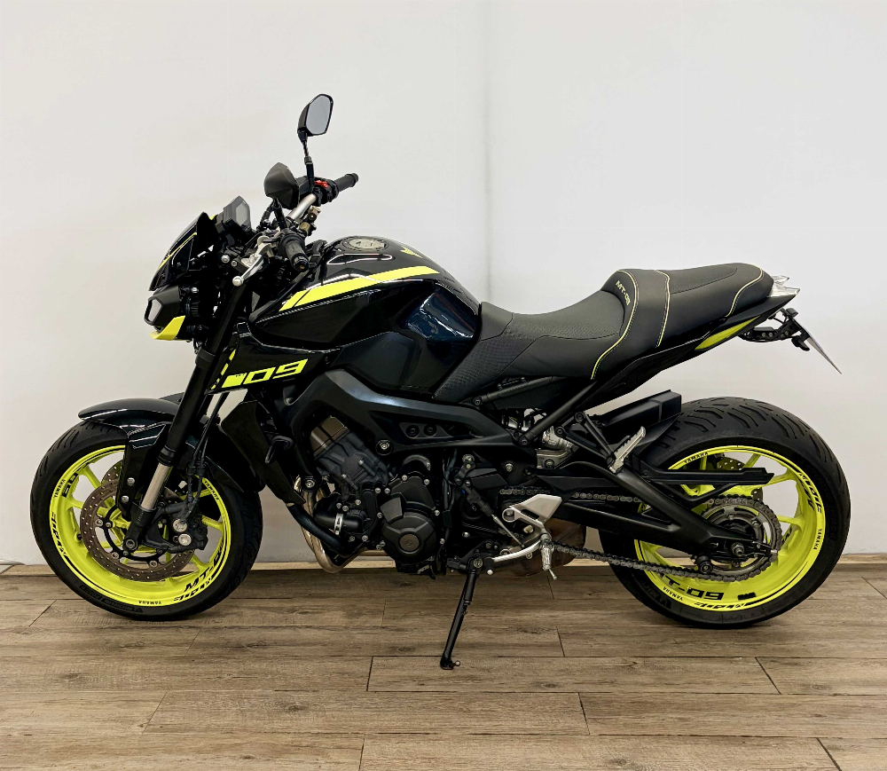 Yamaha MT-09 850 ABS 2019 vue gauche