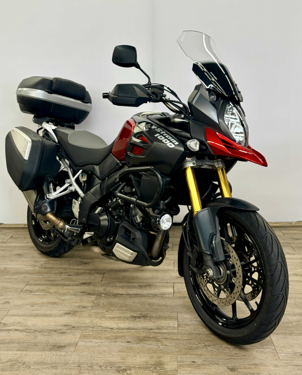 Suzuki DL 1000 V-Strom 2015 vue 3/4 droite