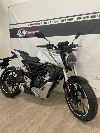 Aperçu Honda CB 125 R 2018 vue 3/4 droite