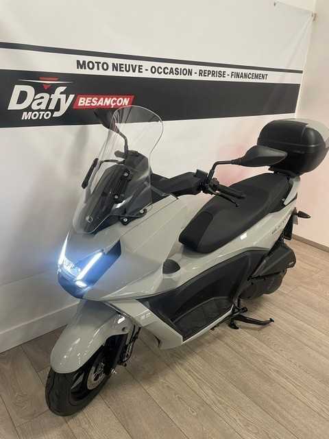 Kymco SKYTOWN 125 2026 vue avant