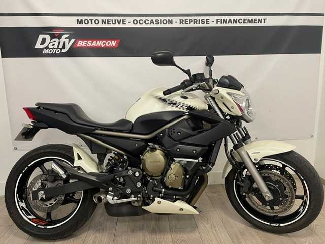 Yamaha XJ6   ABS 2016 vue 3/4 droite