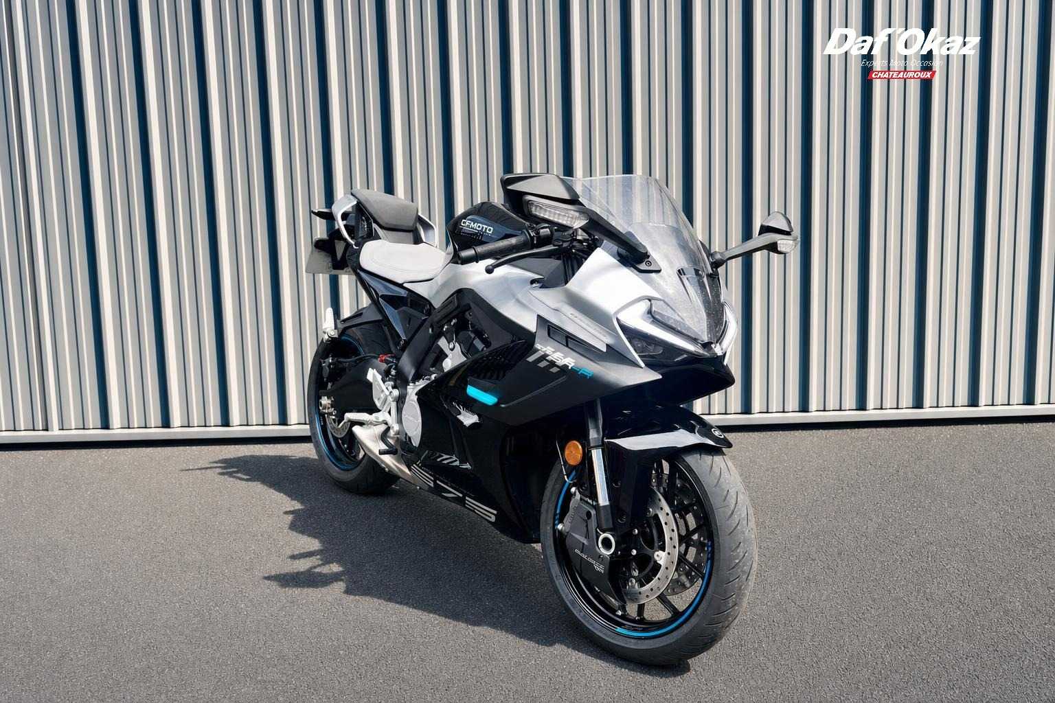 CFMOTO SR-R 675 2025 HD vue 3/4 droite
