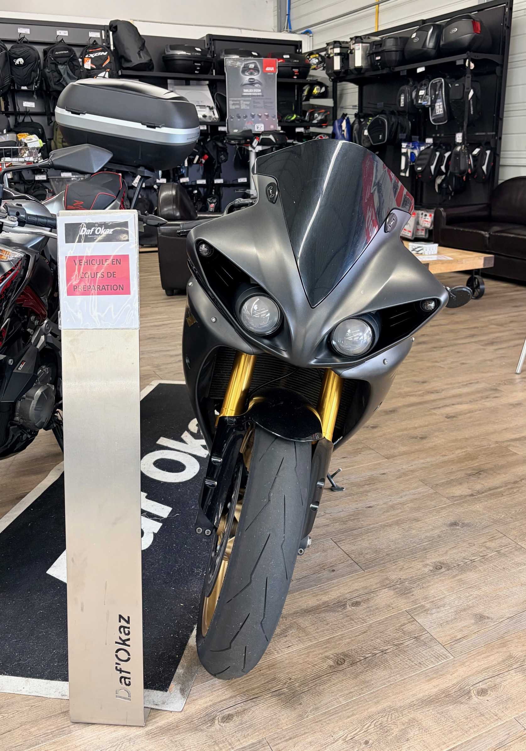 Yamaha YZF 1000 R1 2010 HD vue avant