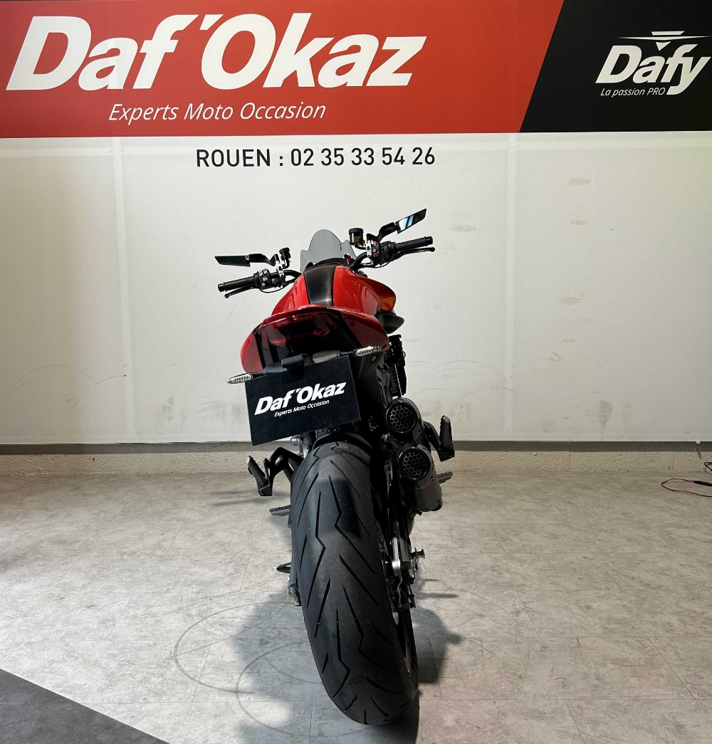 Ducati Monster + 2021 vue arrière