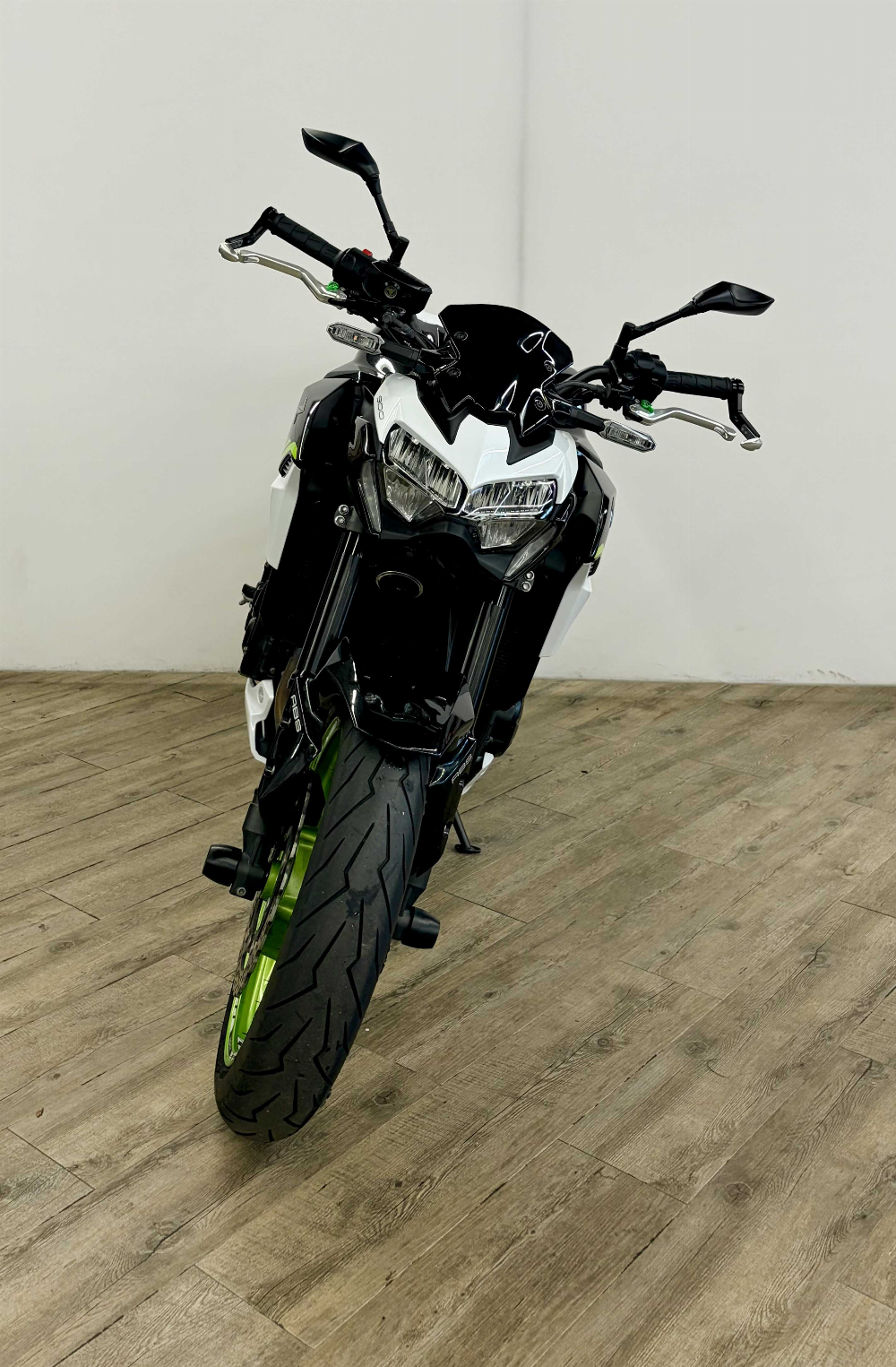 Kawasaki Z 900 2022 vue avant