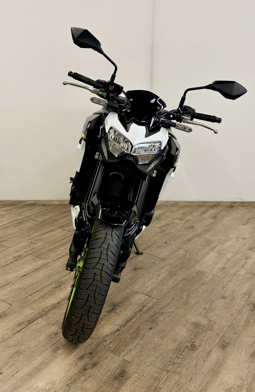 Kawasaki Z 900 2021 vue avant