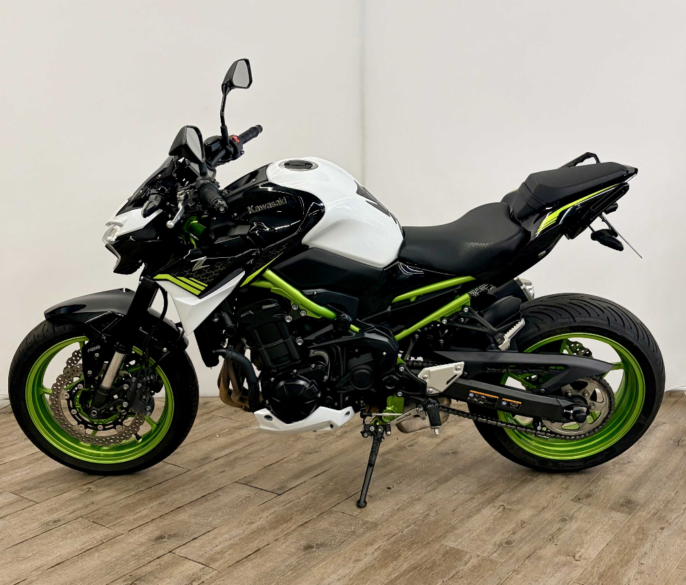 Kawasaki Z 900 2021 vue gauche