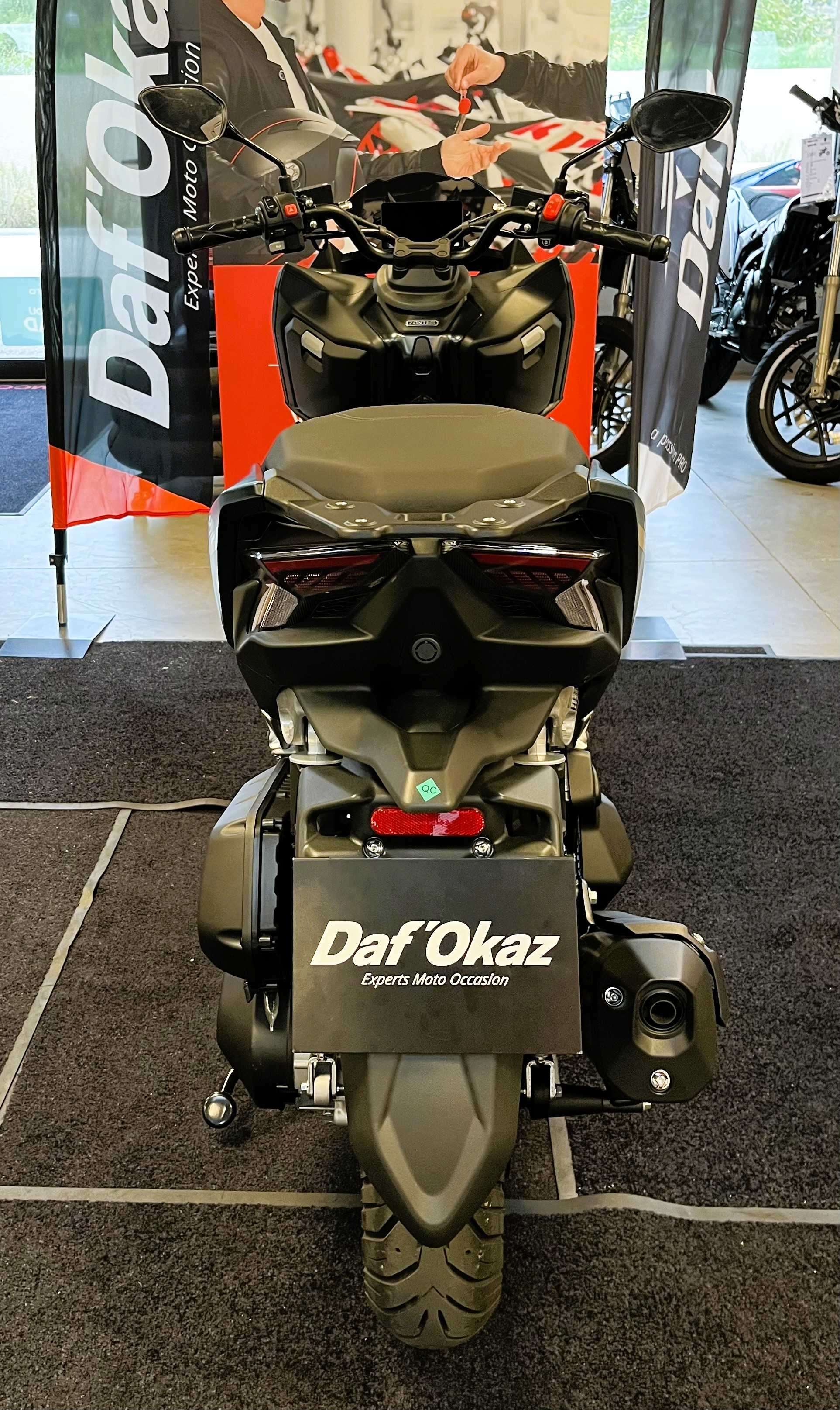 Zontes 125 X X 2026 HD vue arrière