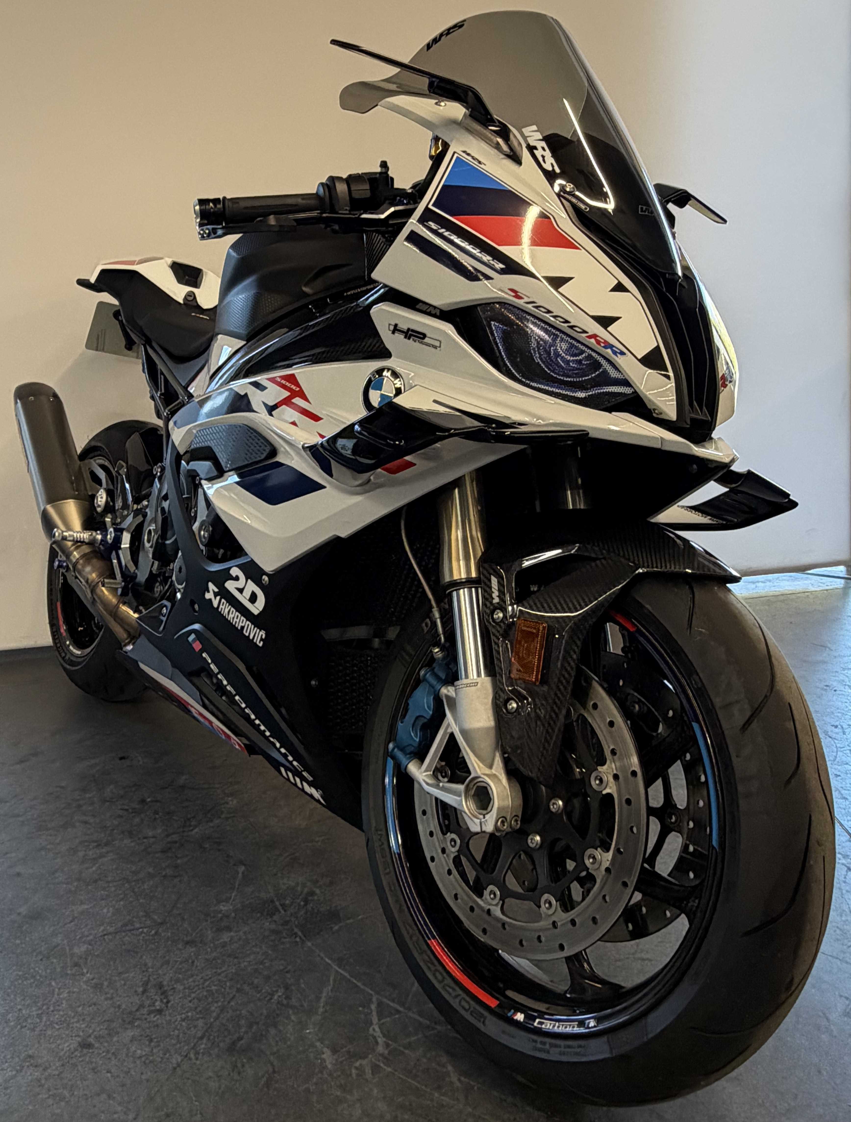BMW S 1000 RR 2023 HD vue 3/4 droite