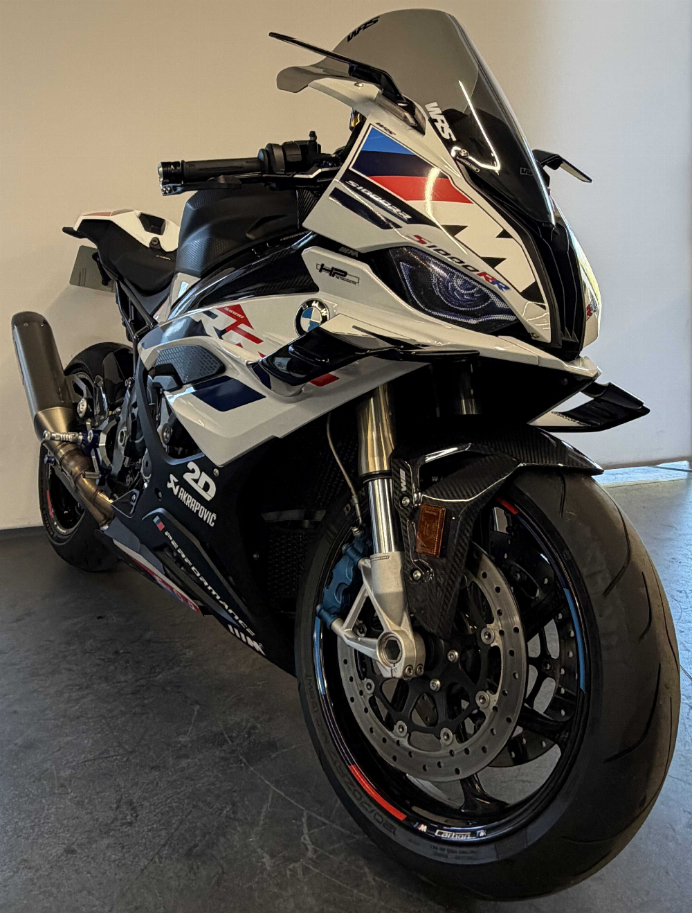 BMW S 1000 RR 2023 vue 3/4 droite