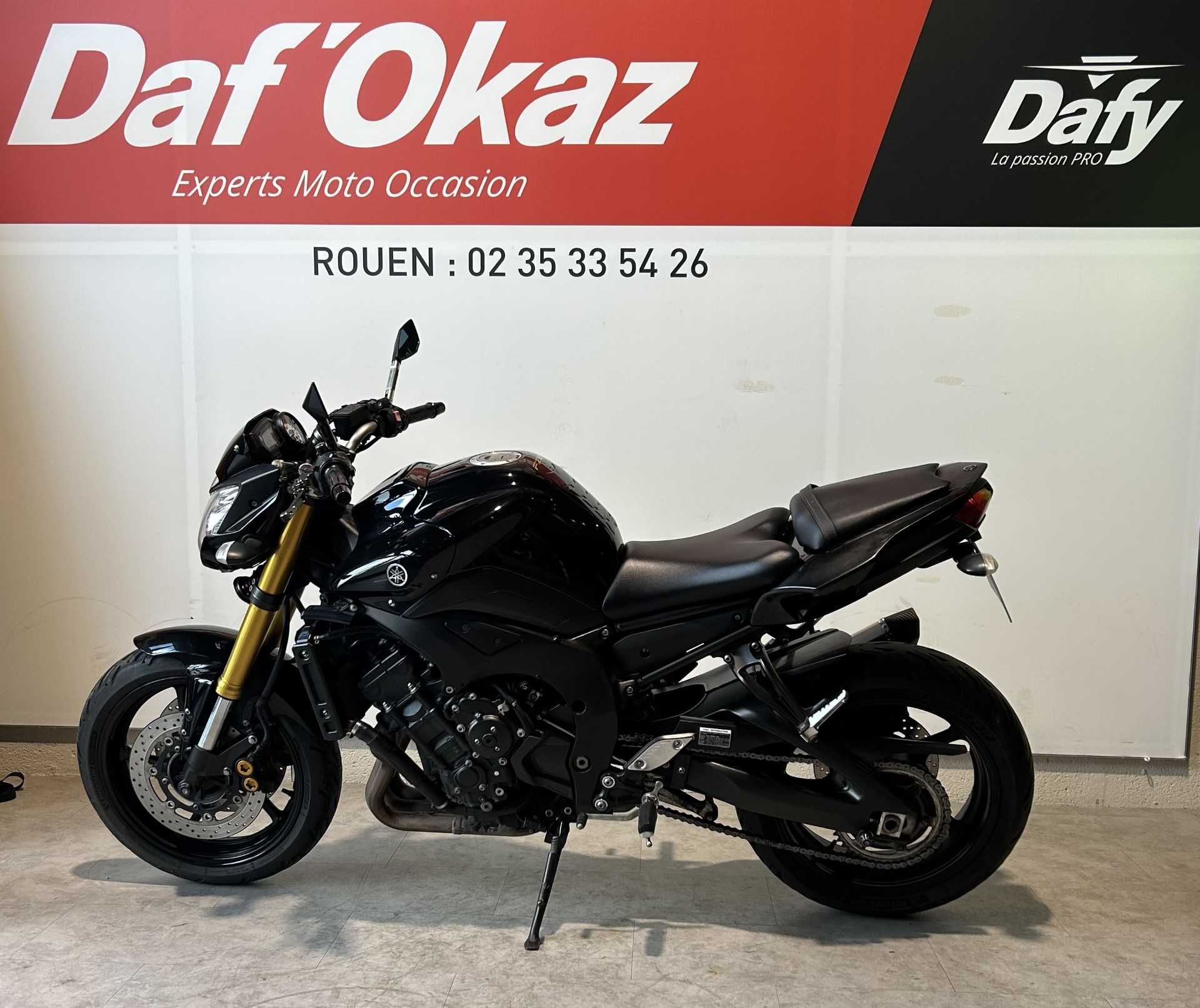 Yamaha FZ8 N 2011 HD vue gauche