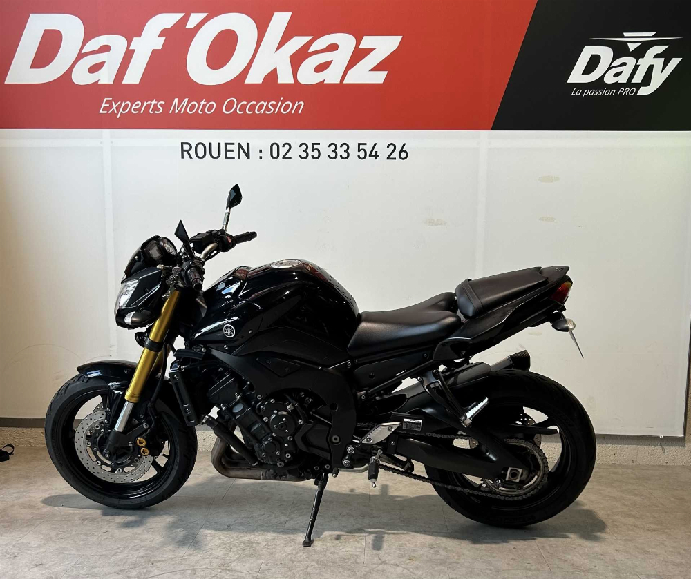 Yamaha FZ8 N 2011 vue gauche
