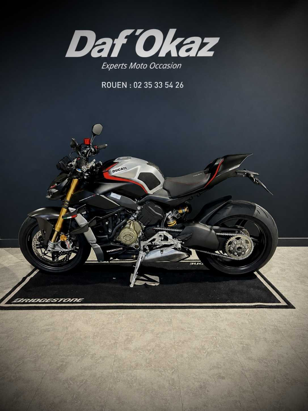 Ducati STREETFIGHTER V4 SP 2023 vue gauche