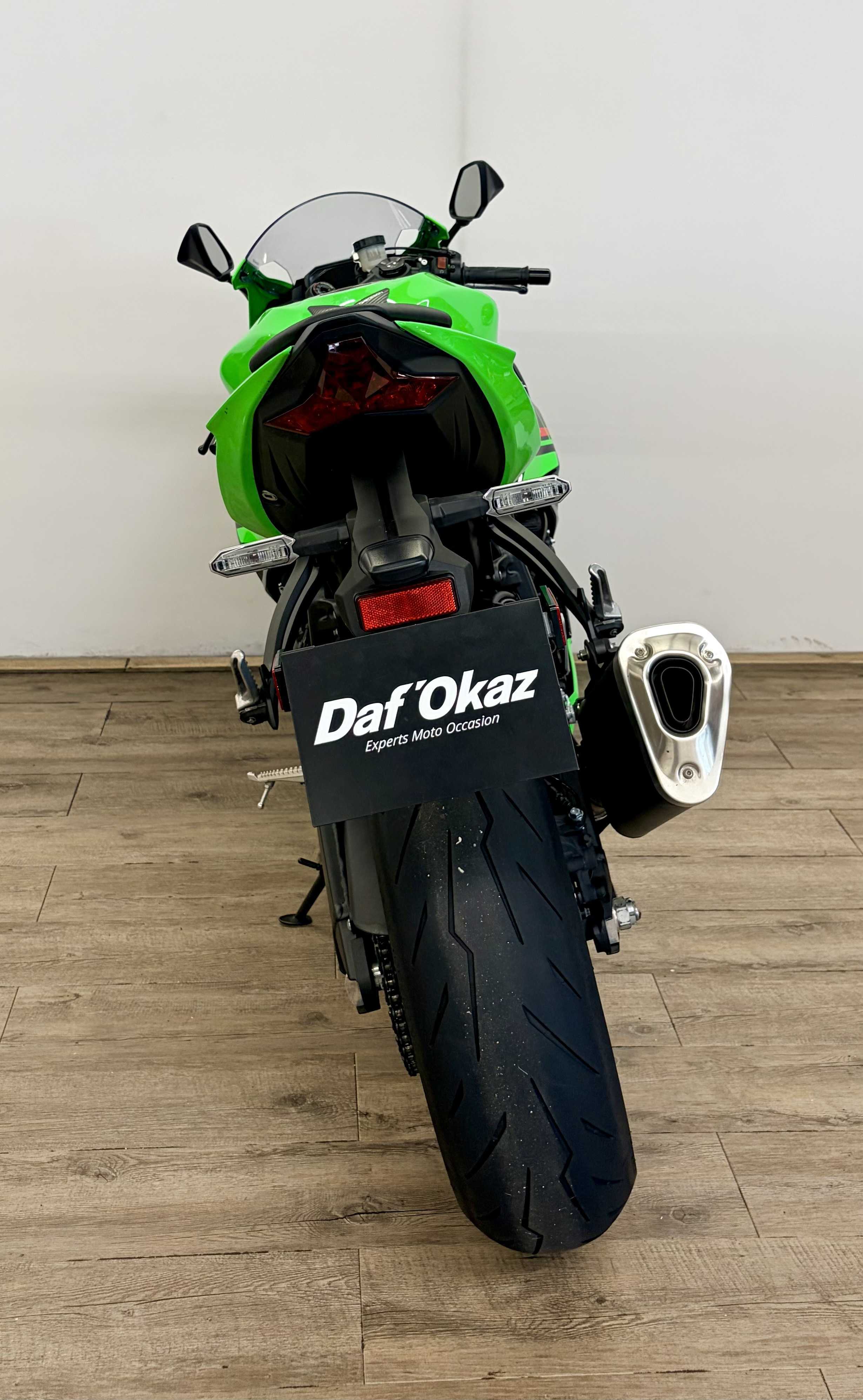 Kawasaki ZX-6R 636 Ninja 2023 HD vue arrière