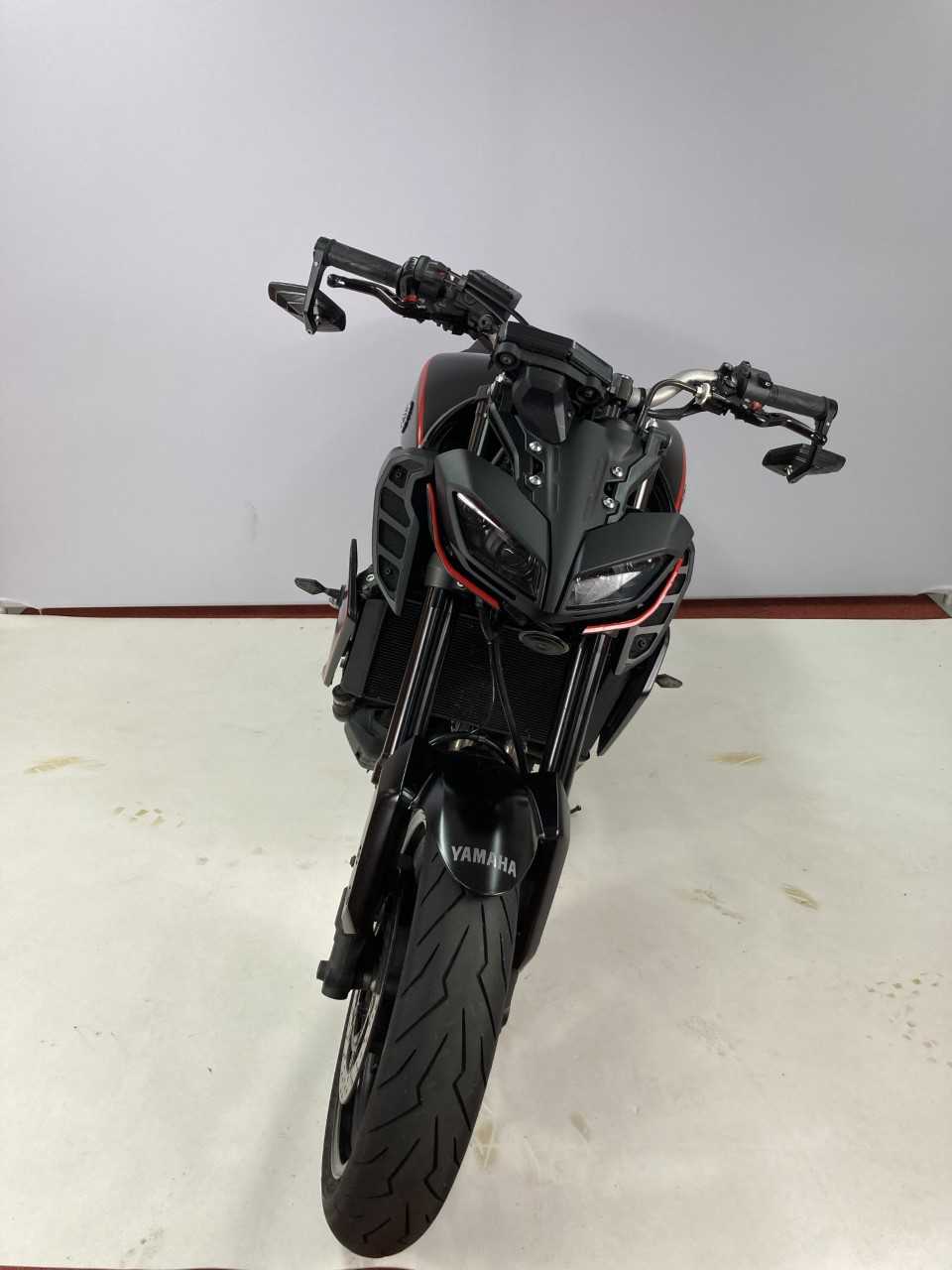 Yamaha MT-09 850 ABS 2019 vue avant