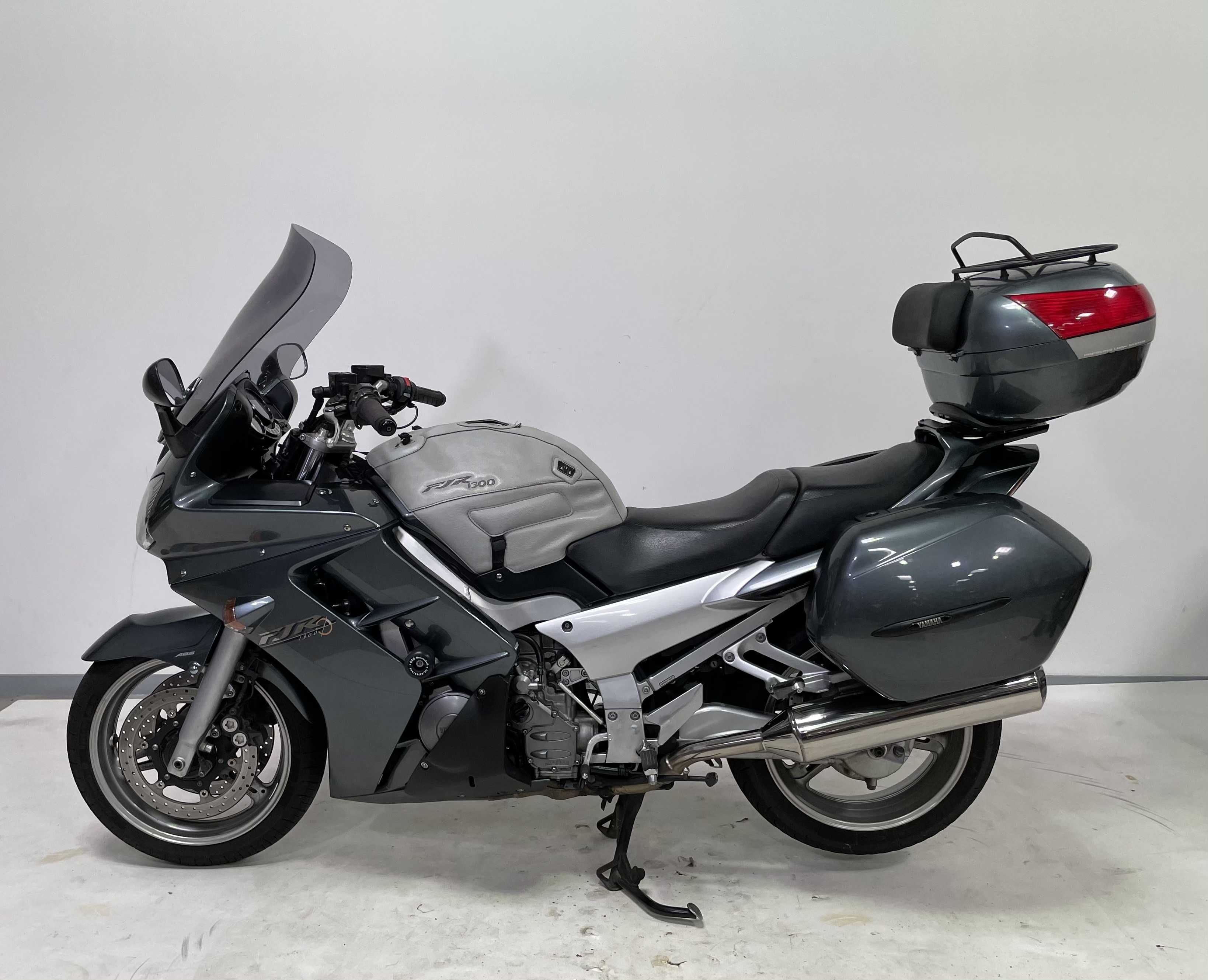 Yamaha FJR1300 2005 HD vue gauche