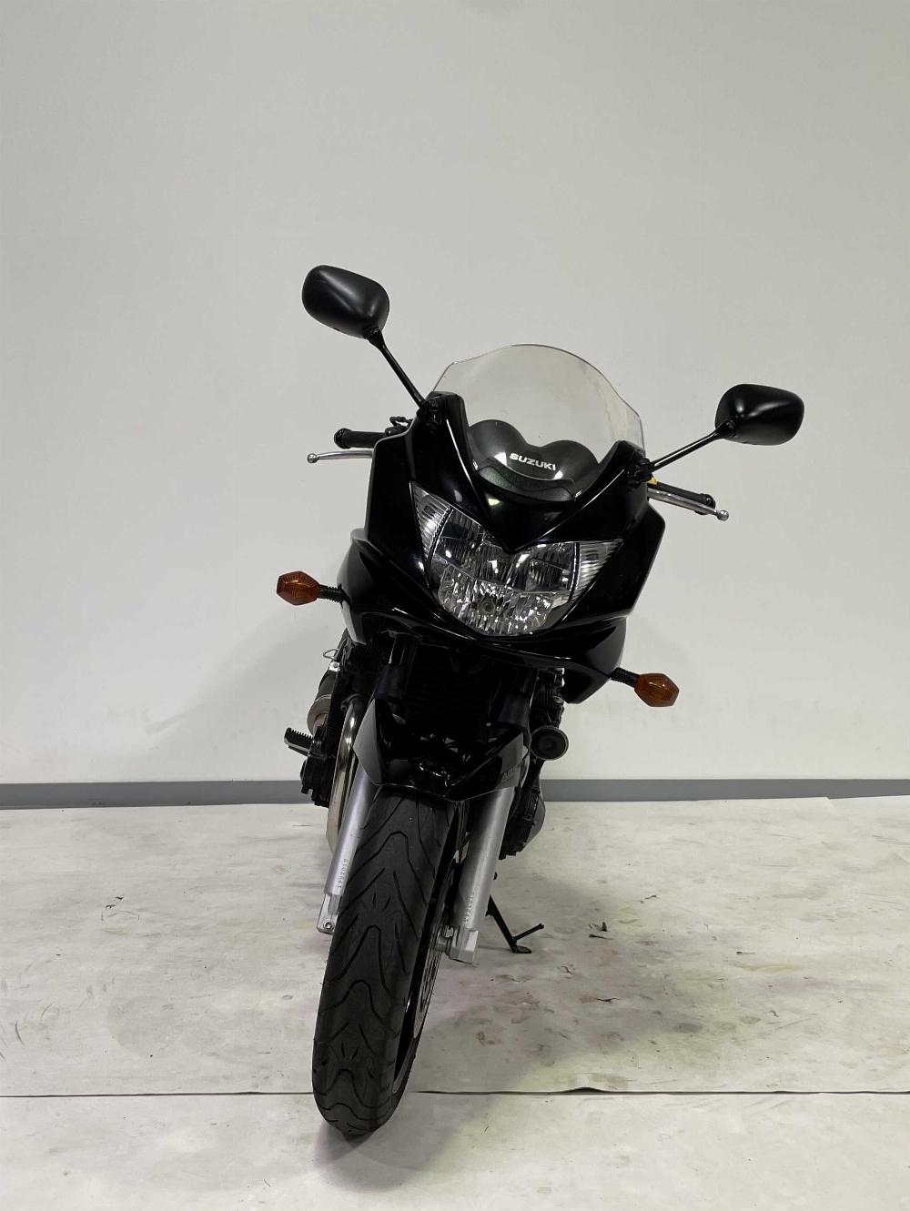 Suzuki GSF650SBandit 2005 vue avant