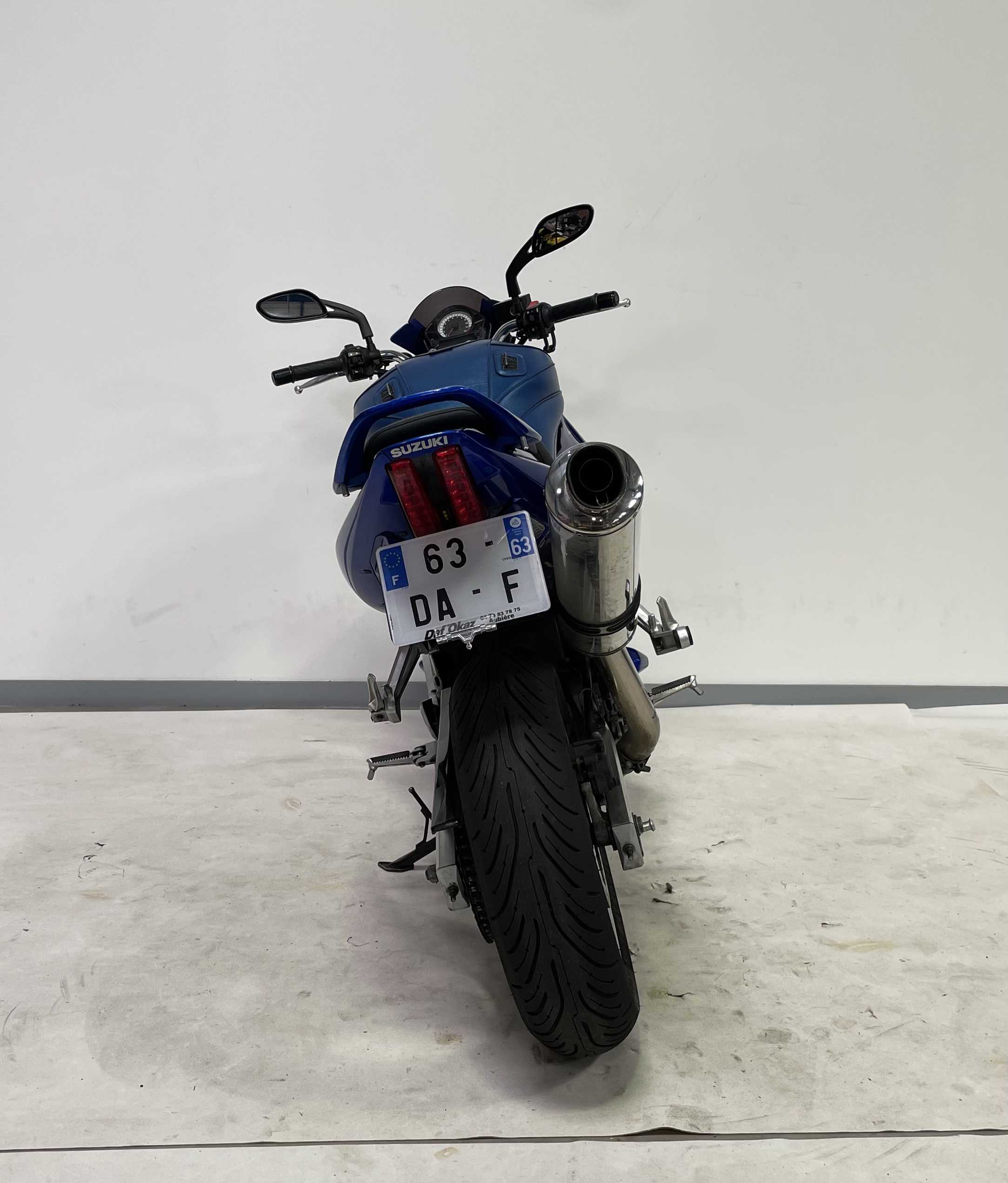 Suzuki SV 650 N 2004 HD vue arrière