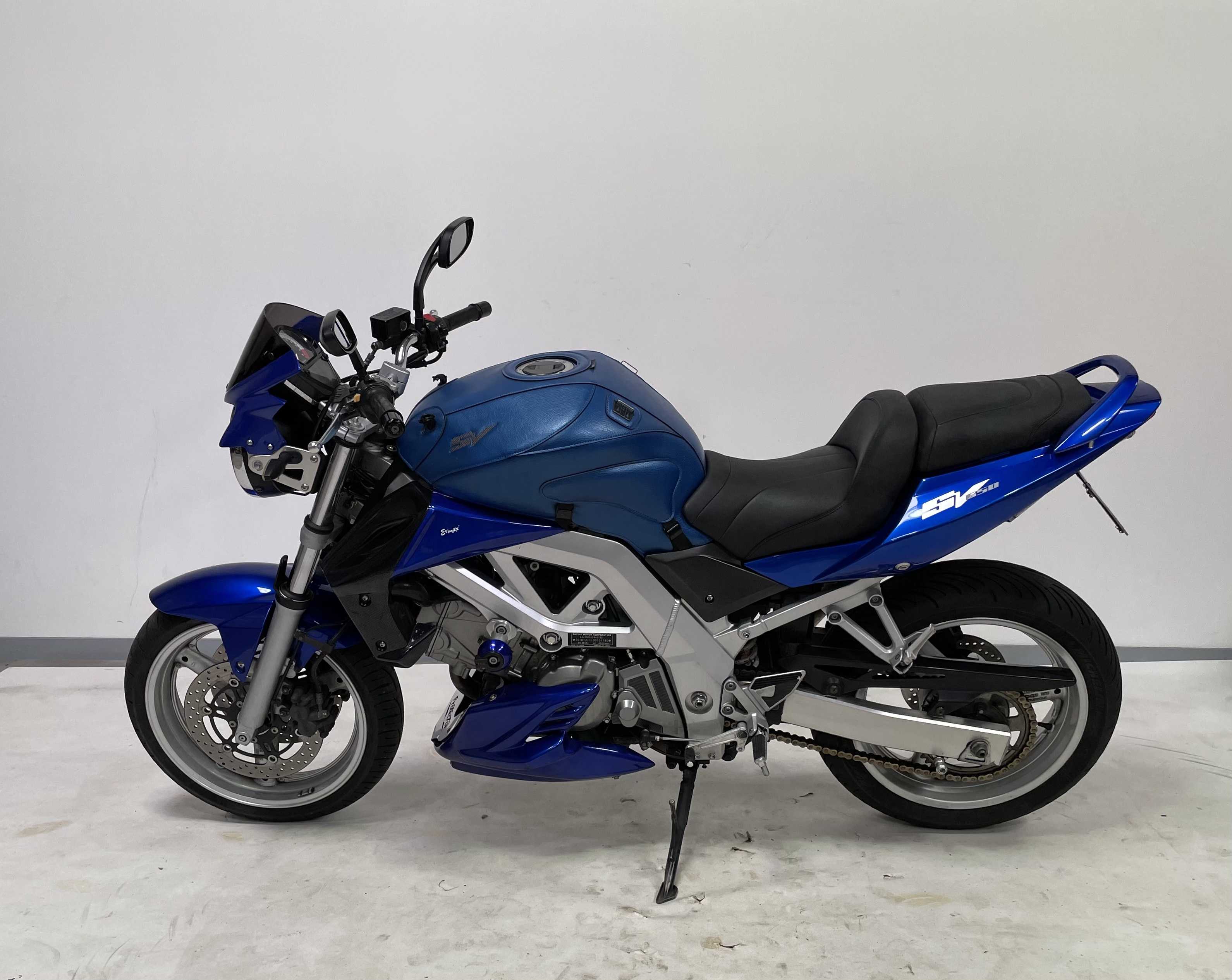 Suzuki SV 650 N 2004 HD vue gauche