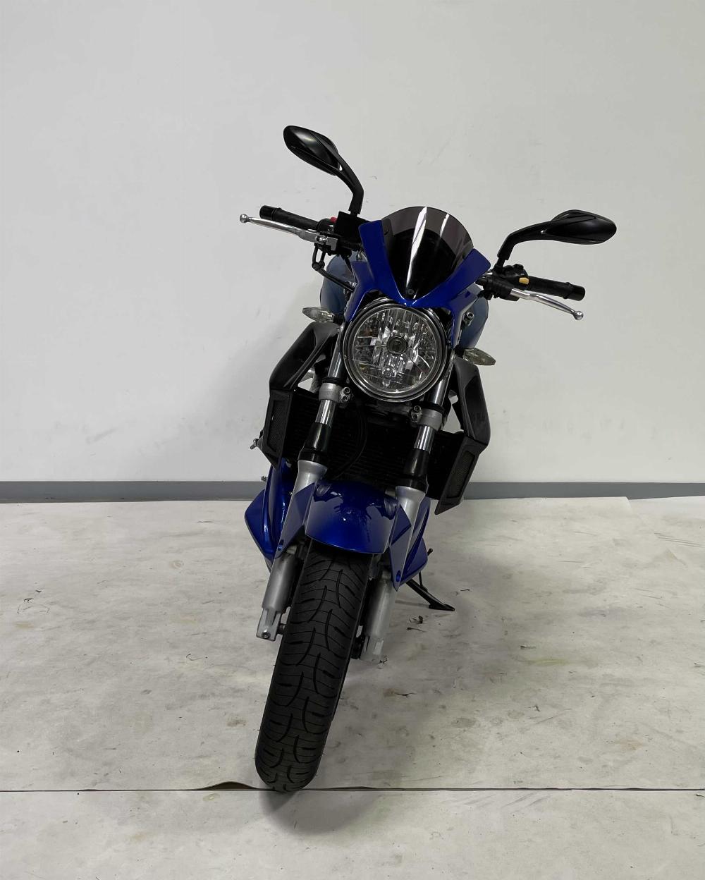 Suzuki SV 650 N 2004 vue avant