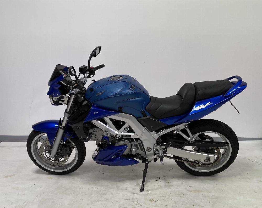 Suzuki SV 650 N 2004 vue gauche