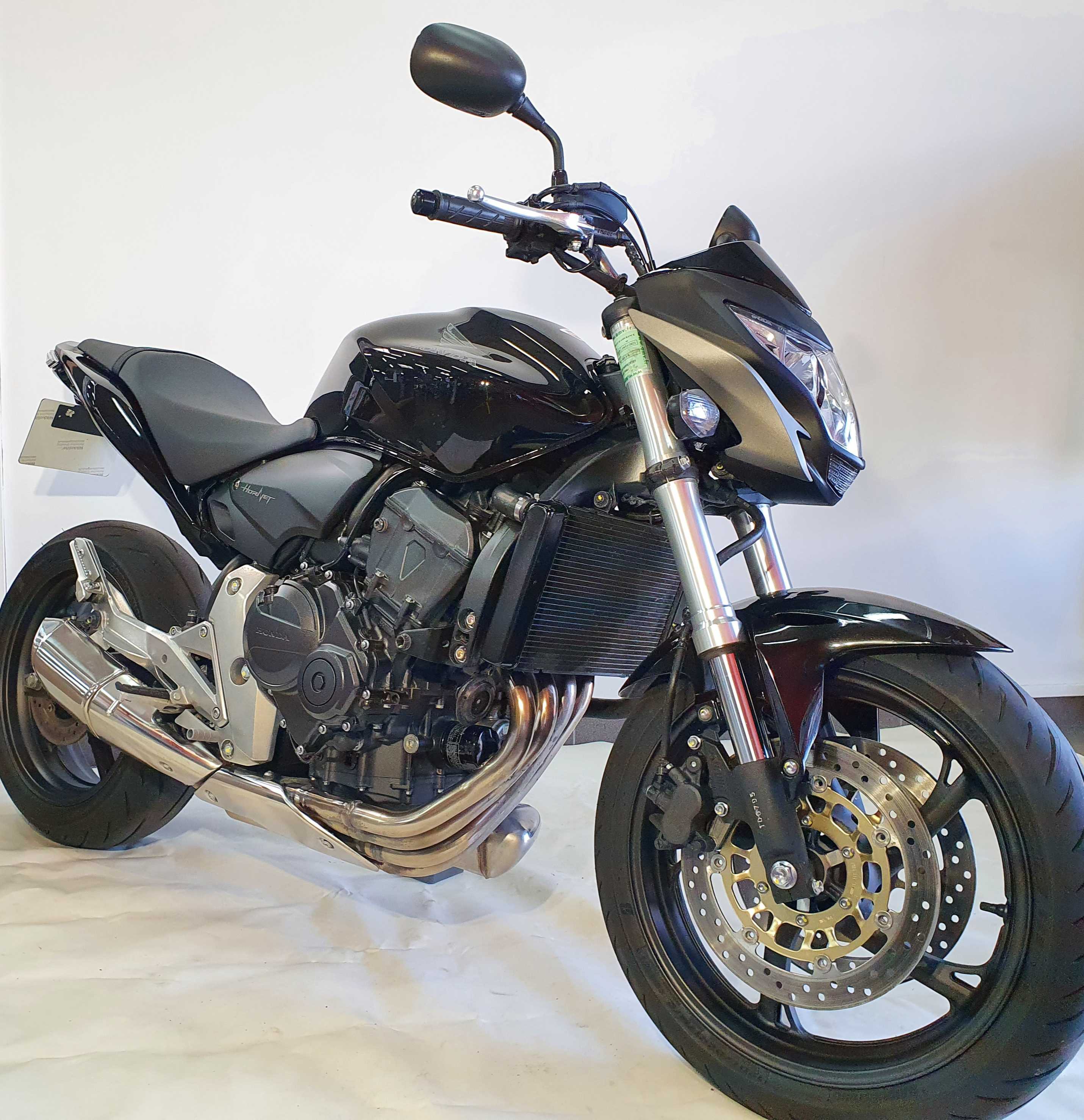 Honda CB600FHornet 2011 HD vue 3/4 droite