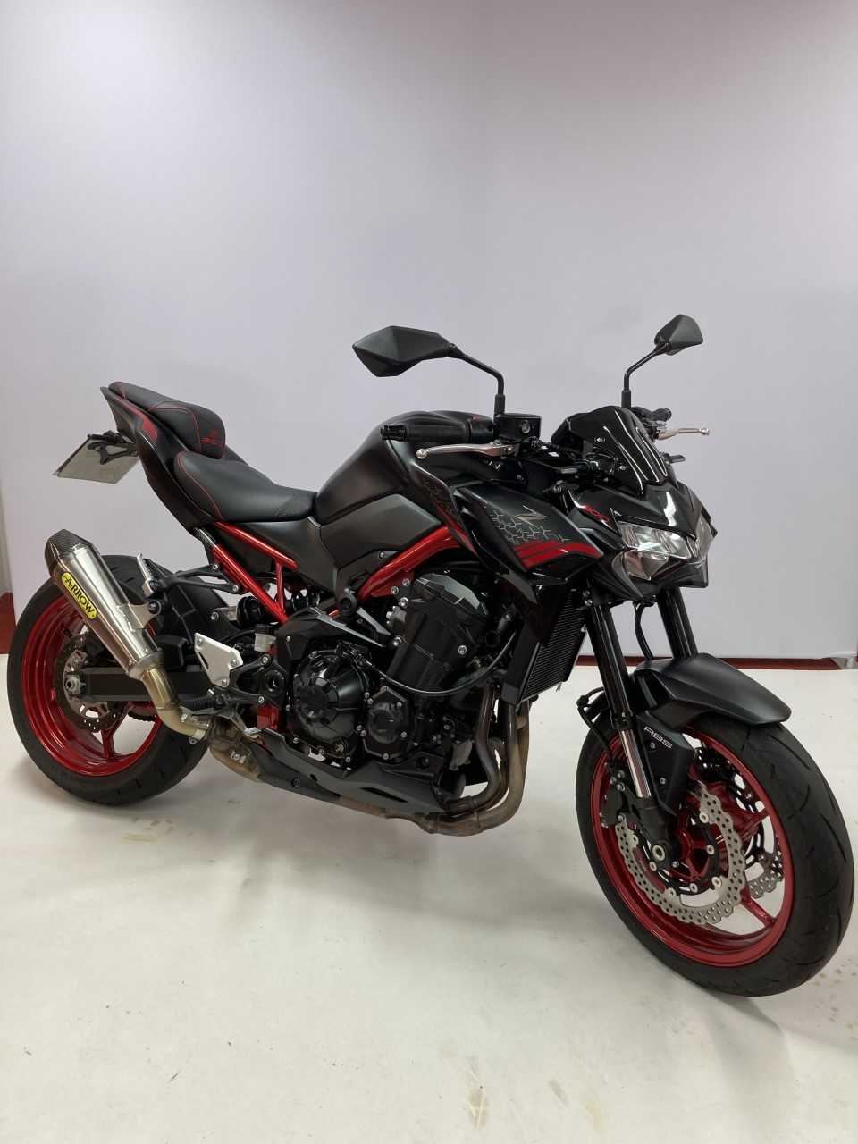 Kawasaki Z 900 2021 HD vue 3/4 droite