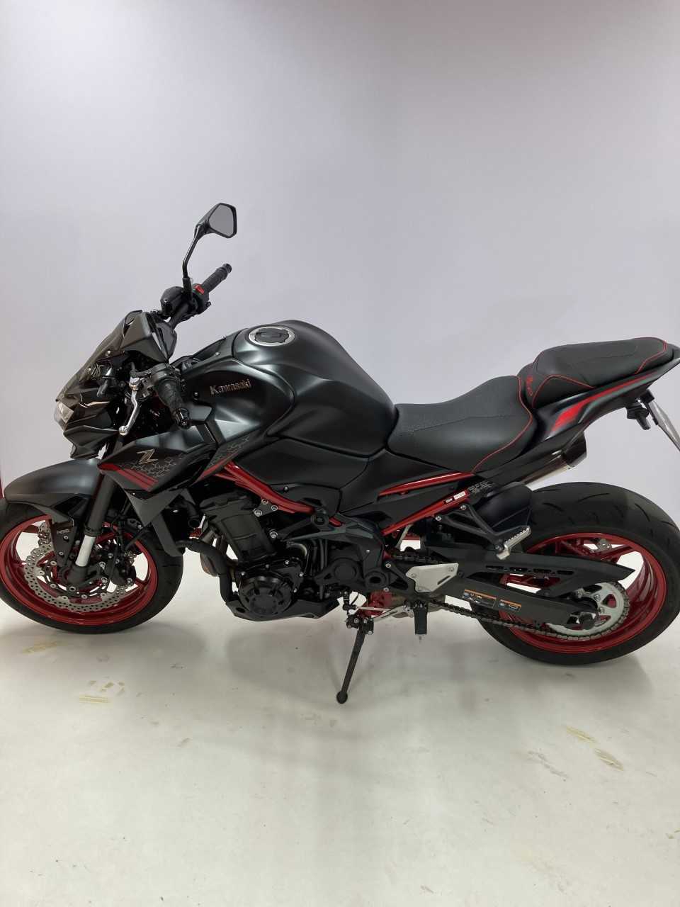 Kawasaki Z 900 2021 HD vue gauche